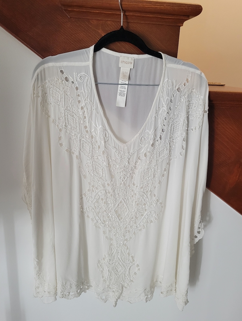 Chico's Cream Embroidered V-Neck Top Size S/M